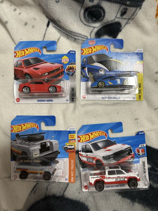 Lot Hot Wheels (41 buc )