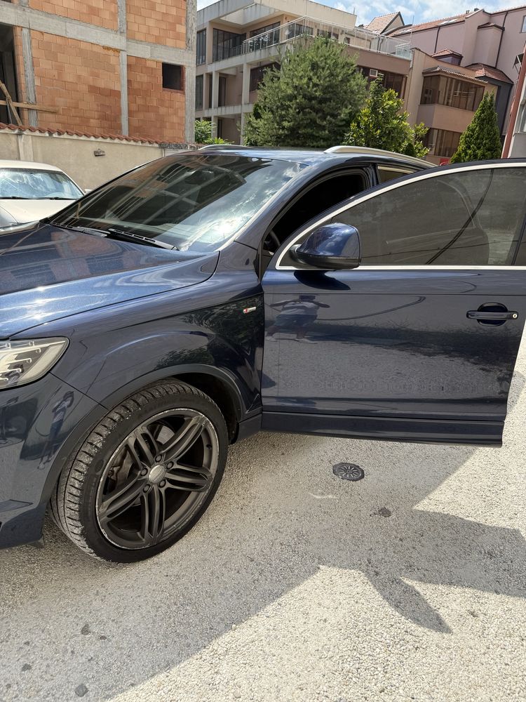 Audi Q7 3000tdi перфектен