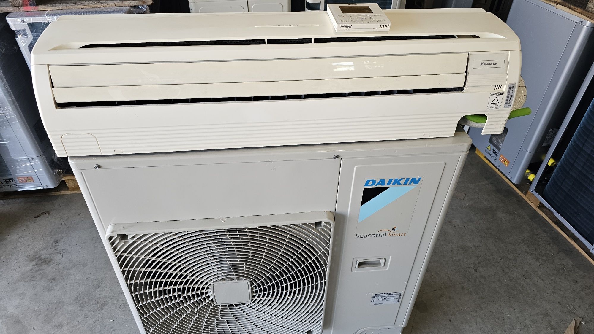 Daikin RZQG71 FAQ71 24ка перфектно работещ инверторен климатик
