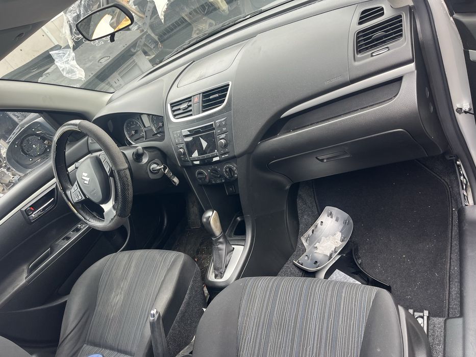 Plansa bord cu airbaguri si centuri suzuki swift an 2013