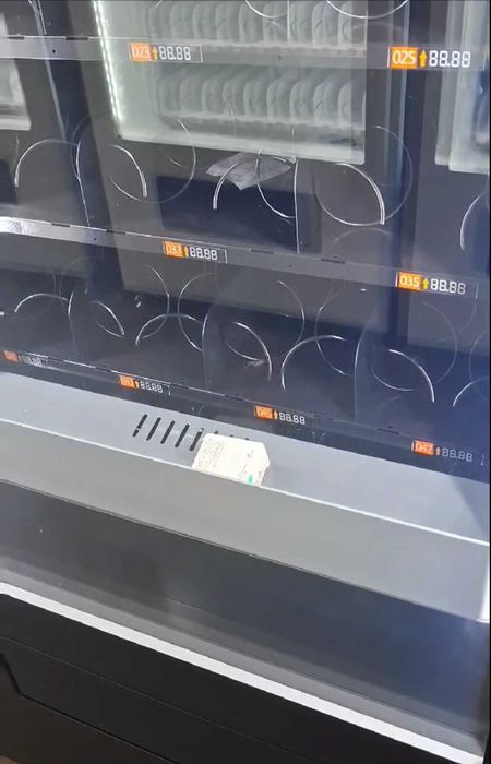 Ново!!! Промо-Вендинг машина с тъч и асансьор!