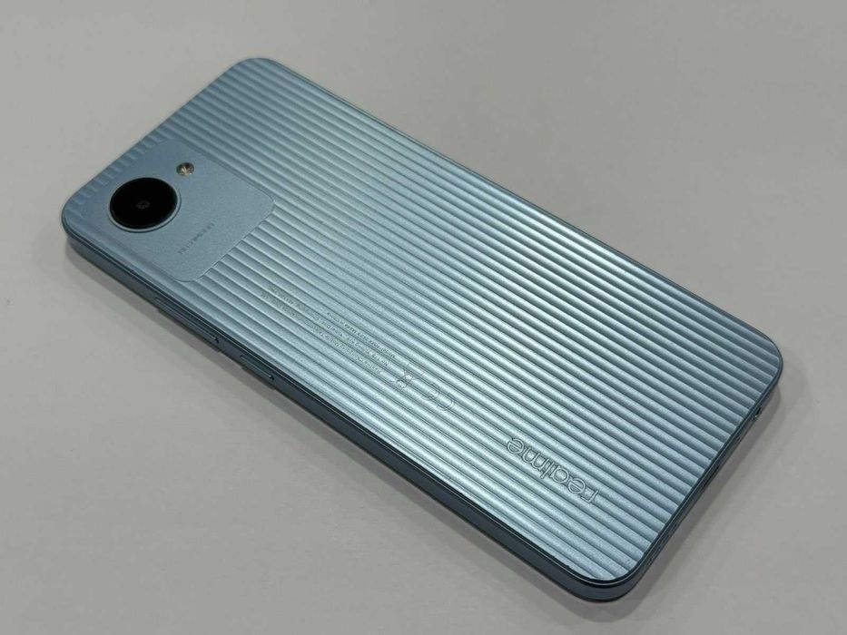 Realme C30 – 32GB / 3GB RAM