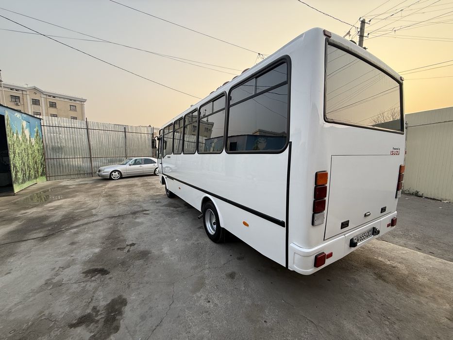 Isuzu sotiladi NP 40  2016