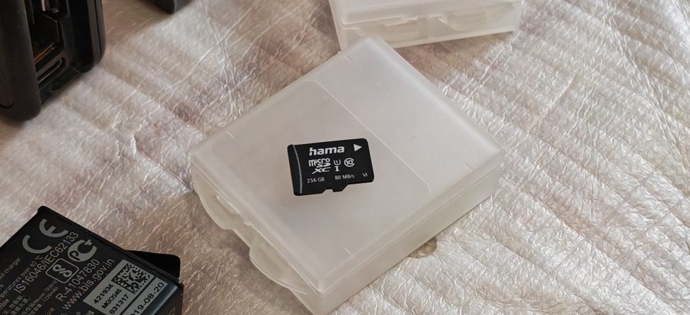 GoPro Hero 8 black 256gb 2 baterii si accesoriii