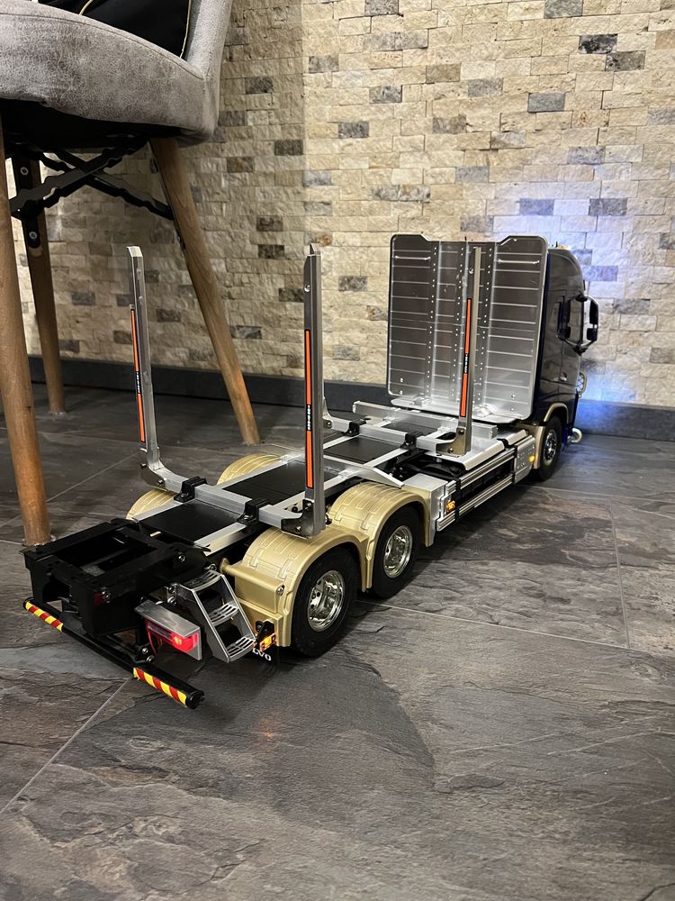 RC камион VOLVO FH16 750