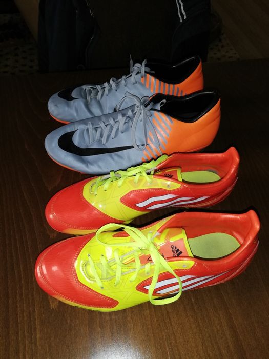 Футболни обувки 2 чифта
