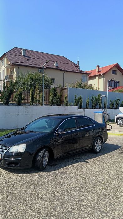 Vând Volkswagen Jetta an 2009