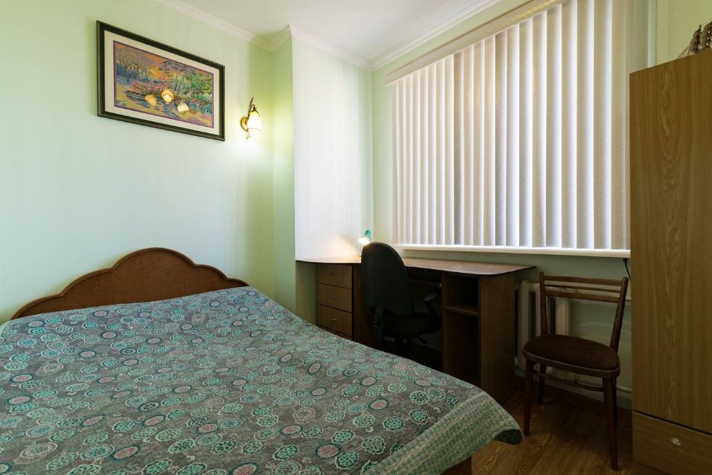 4 комнатная квартира в Самал-2, пр. Аль-Фараби - ул. Мендикулова