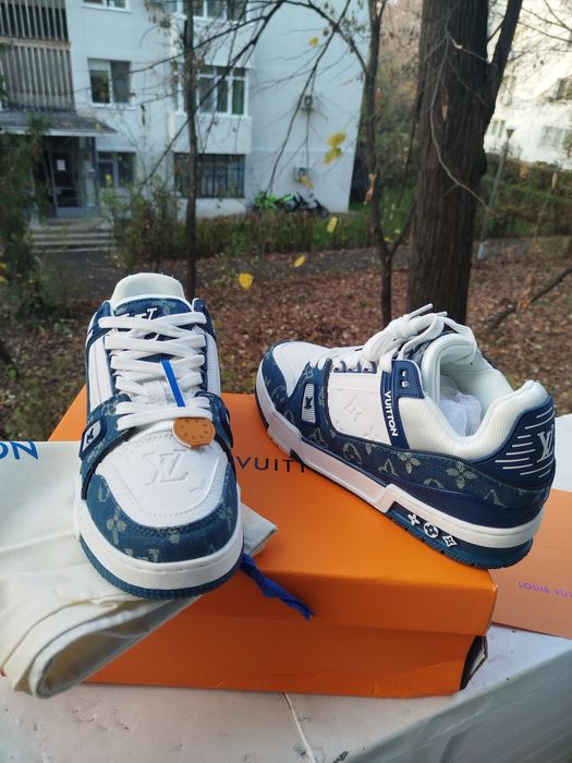 Louis Vuitton Trainers - Blue