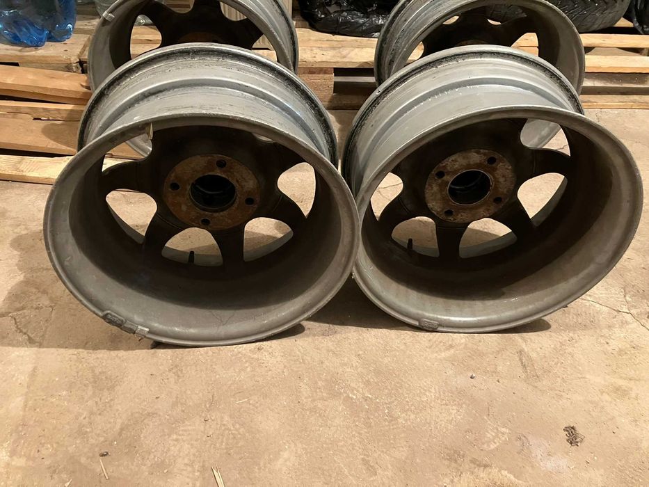 15" 7J Джанти MOMO