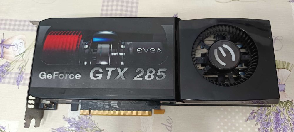 Placa video gaming vintage Evga Nvidia GTX 285 1Gb DDR3 512 bit