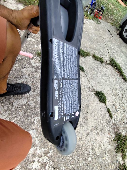 Тротинетка нова каране е един път