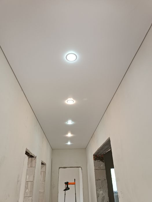 Натяжные потолки по доступным ценам