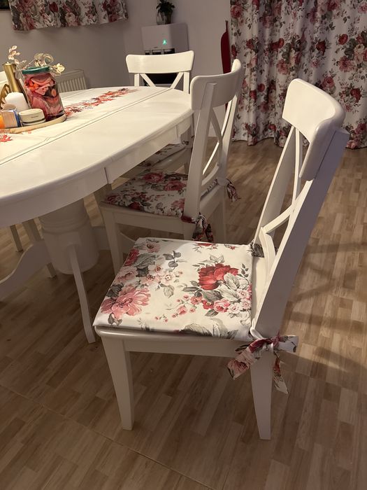 Masa cu 6 scaune IKEA