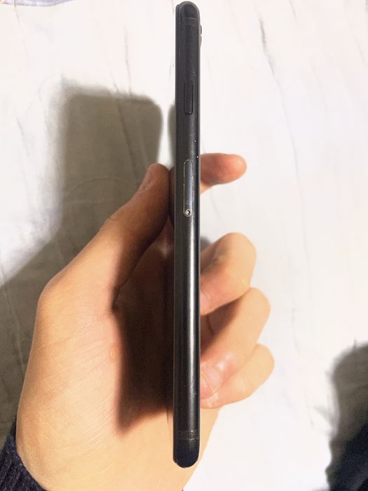 Iphone SE sotiladi srochno pul zarul omidigala bezovta qmrla telefon q