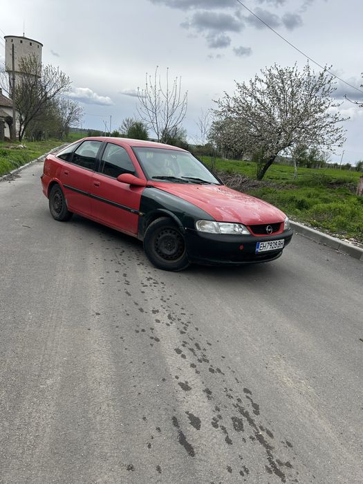 Продавам opel bektra B на части 2.0 бензин 136 коня