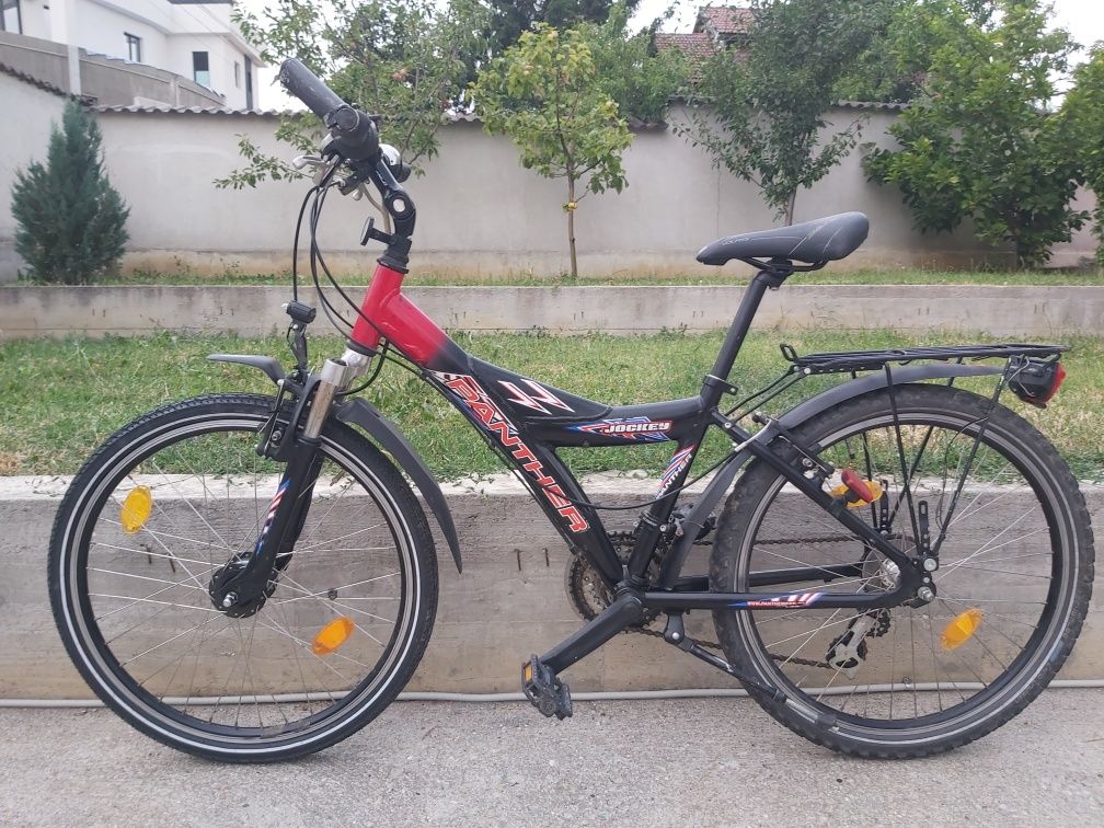 Vând trei biciclete