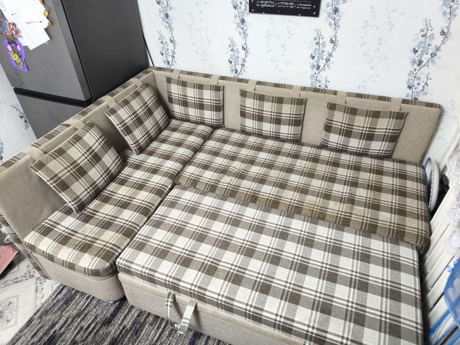 Продам диван на кухню