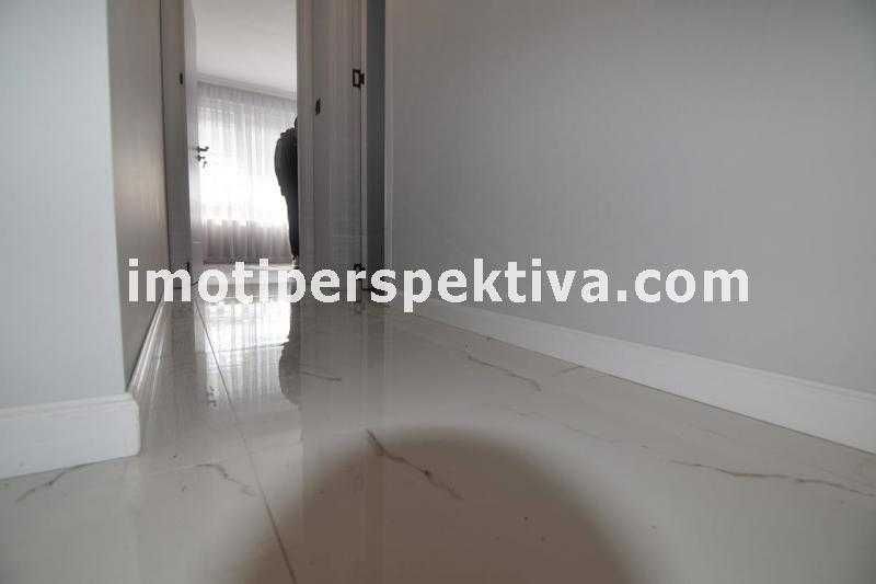 Продава се Тристаен апартамент в Пловдив, Кючук Париж - 140 кв.м за 1343 €/кв.м - Снимка #11