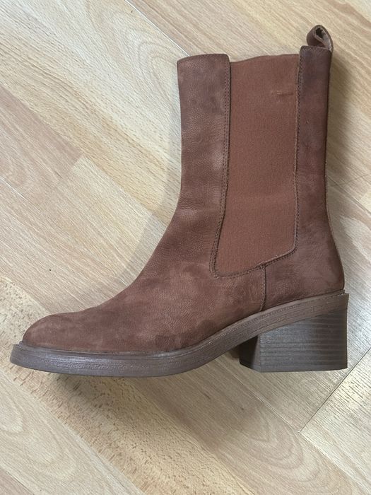 Шикарные сапожки Челси из  натуральной замши 40 размер