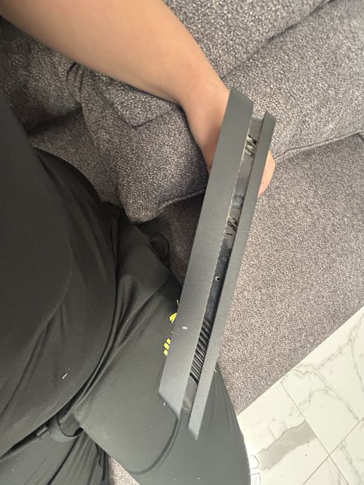 Playstation 4 slim