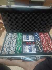 Продам набор покерных фишек
