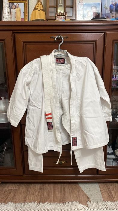 Кимано каратэ для 8-9лет