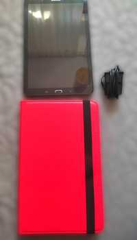 Tableta Samsung Galaxy Tab E T561 + Husă Rosie + Încărcător