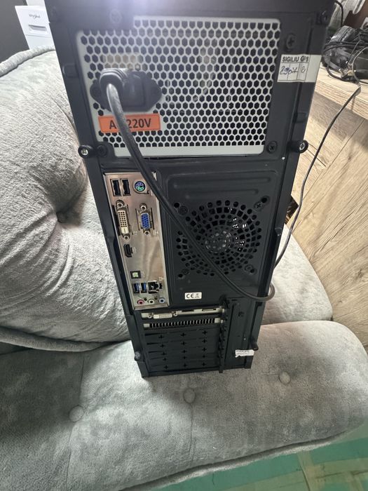 Vand pc gaming placa rx 550 4gb i5 4570