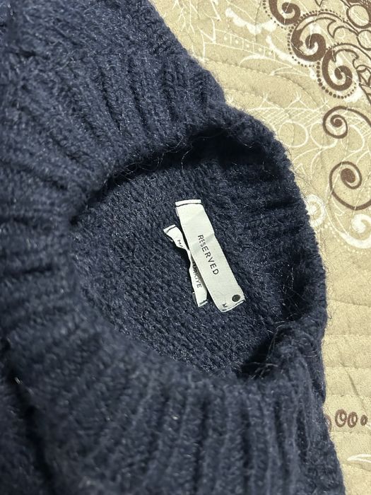pulover , reserved