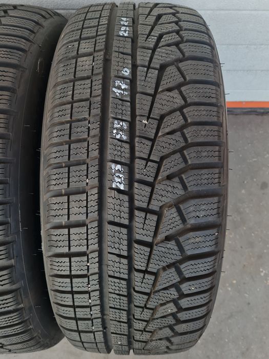 Зимни гуми 4 броя HANKOOK WinterIcept Evo2 205 55 R17 дот 2921