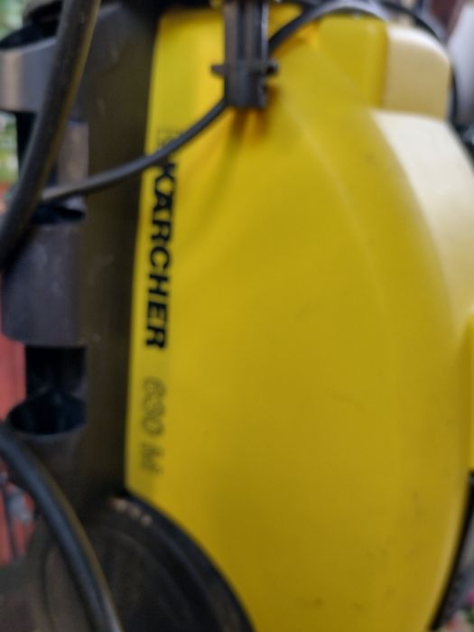 Aparate de curățat KARCHER