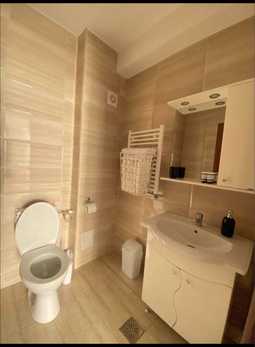 Inchiriez apartatment 2 camere mare spatios in Summerland Mamaia.