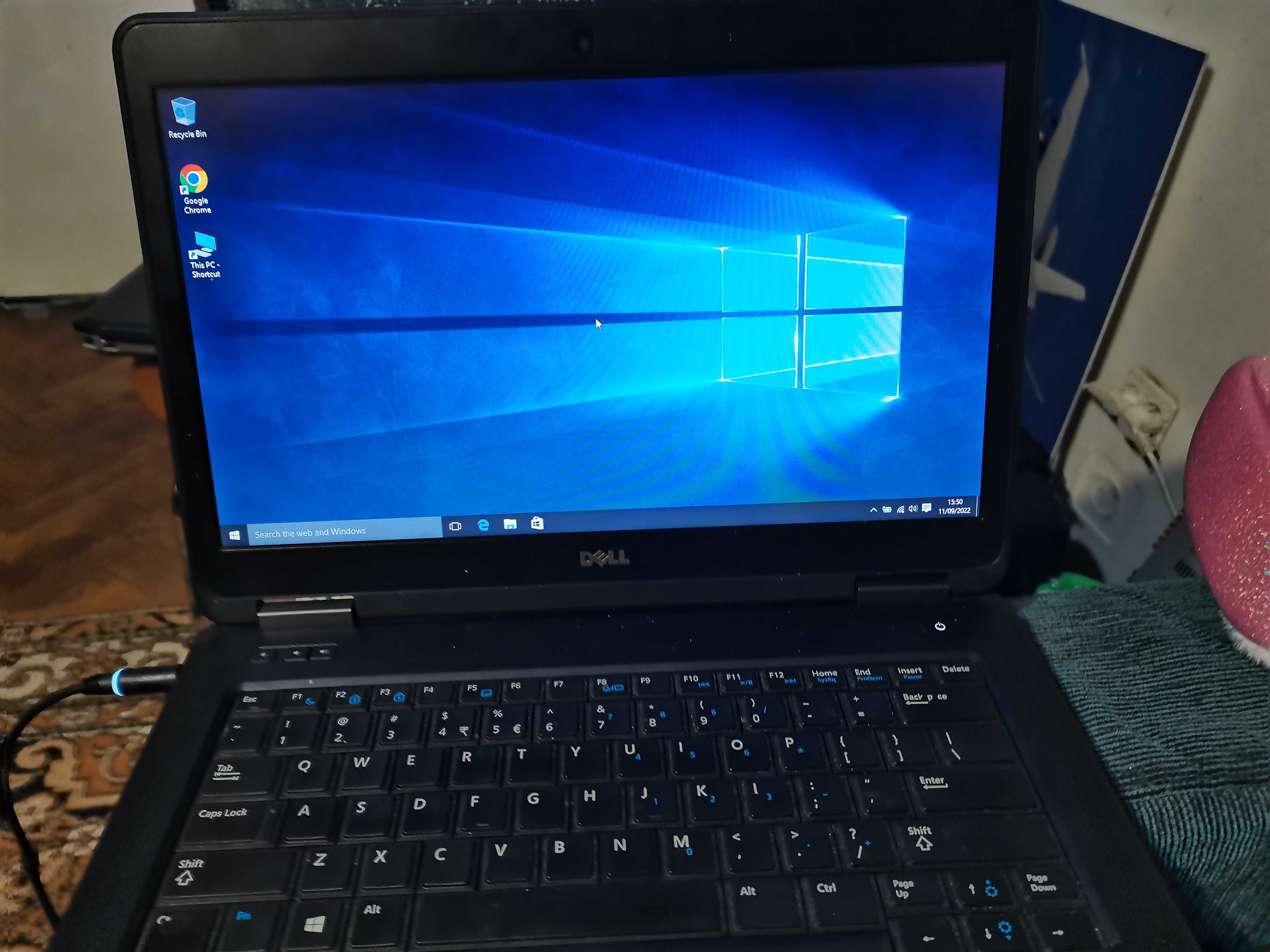 Vând laptop Dell