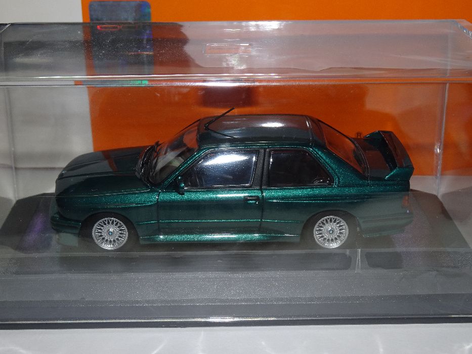 Macheta Bmw M3 e30 Maxichamps 1:43