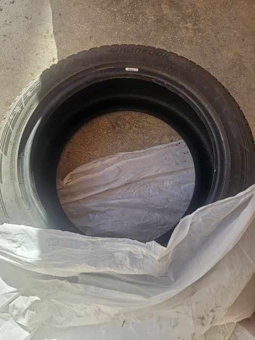 Cauciuri iarna Hankook Winter Icept Evo3 235/45/R17