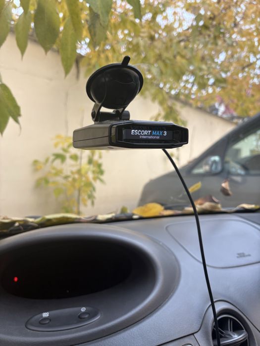 Detector radar escort max 3 deja setat