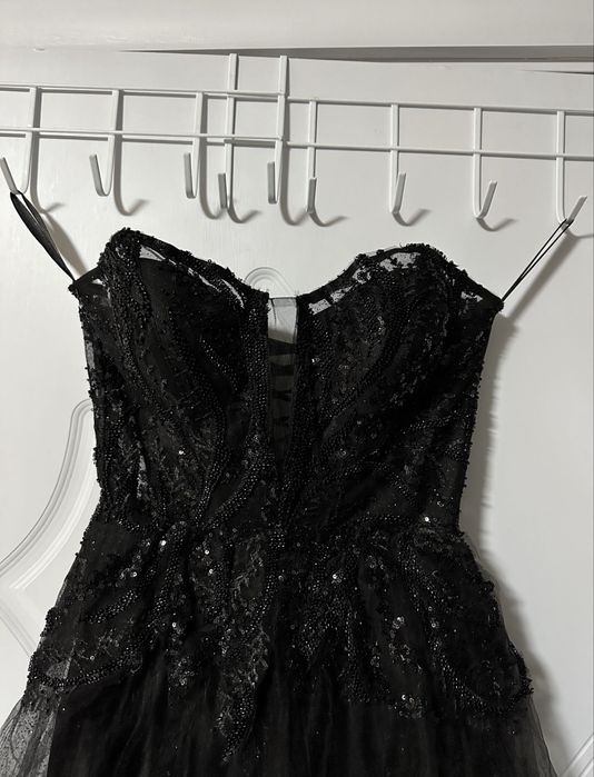 Дълга бална рокля