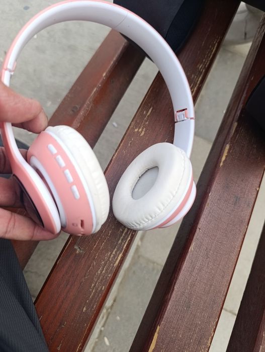 Наушники Bluetooth