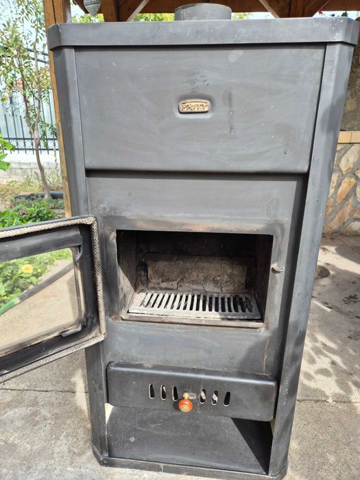 Камина PRITY на твърдо гориво, използвана, 10 KW