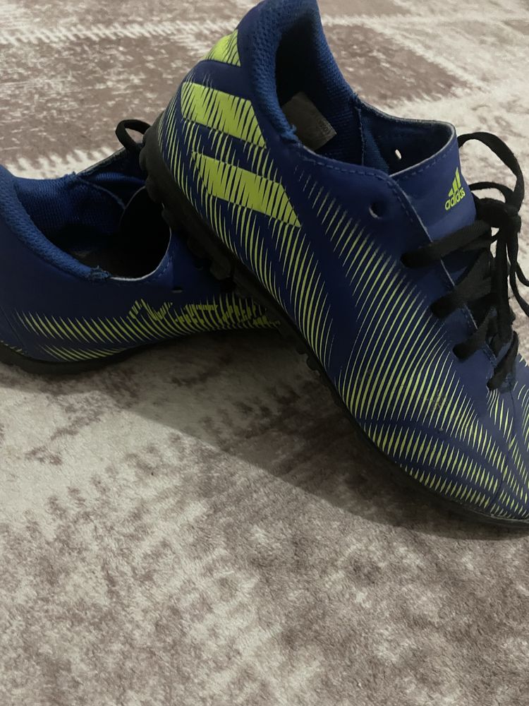 Оригинални стоножки Adidas