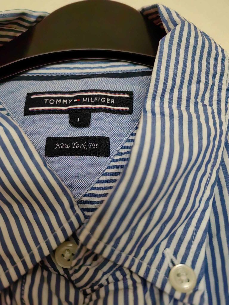 Лот ризи Tommy Hilfiger .