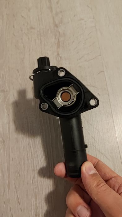 Vand flansa termostat Megane 2 motor 1.5