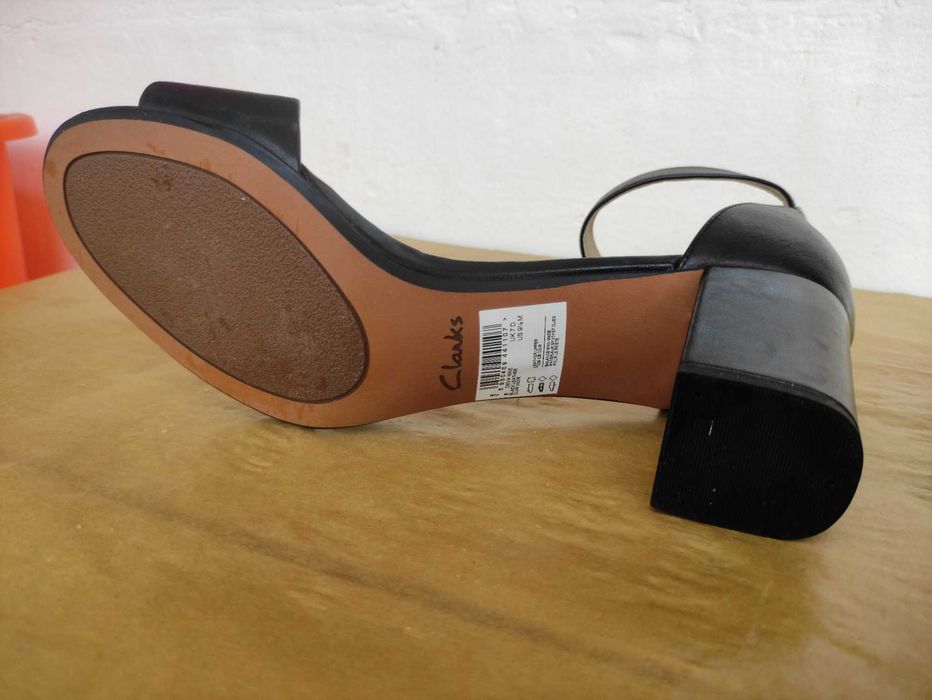 Сандали Clarks, на ток