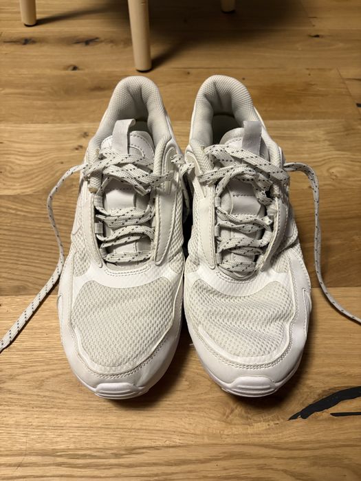 Adidasi NIKE AIR MAX bolt bg