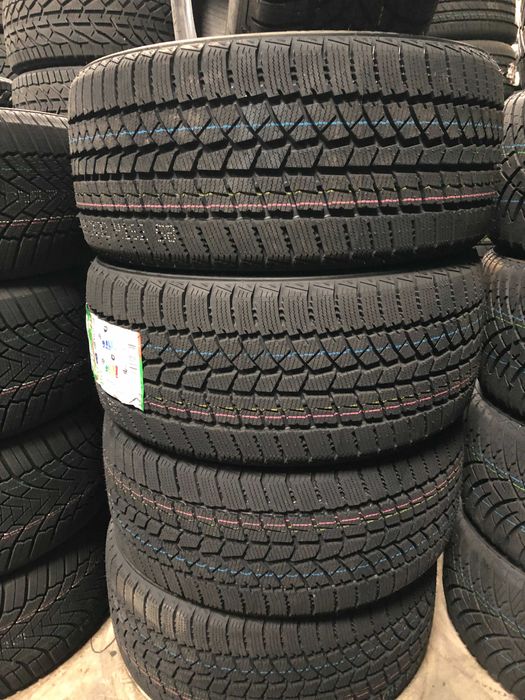 Cauciucuri noi de iarna 235/40 R18 DOUBLESTAR, anvelope Mercedes, Ford