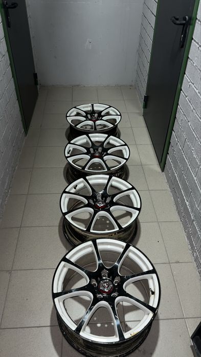Диск r18 5x114.3
