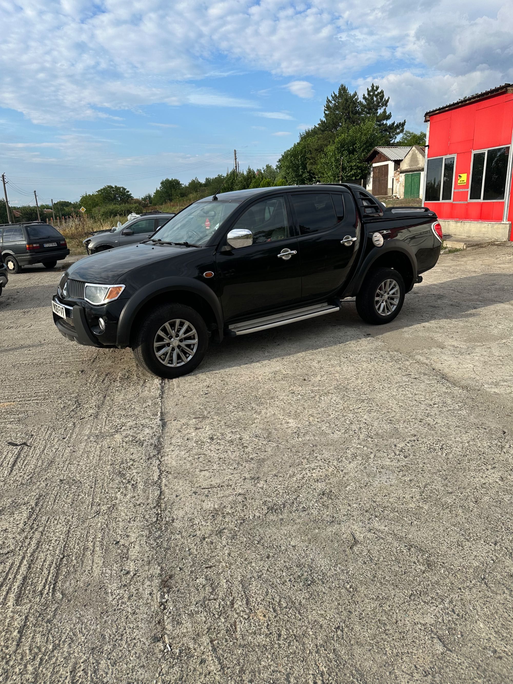 Mitsubishi L200/митсубиши L200на части
