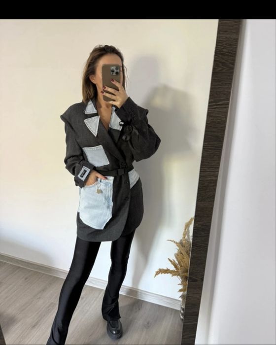 Vand sacou nou cu eticheta