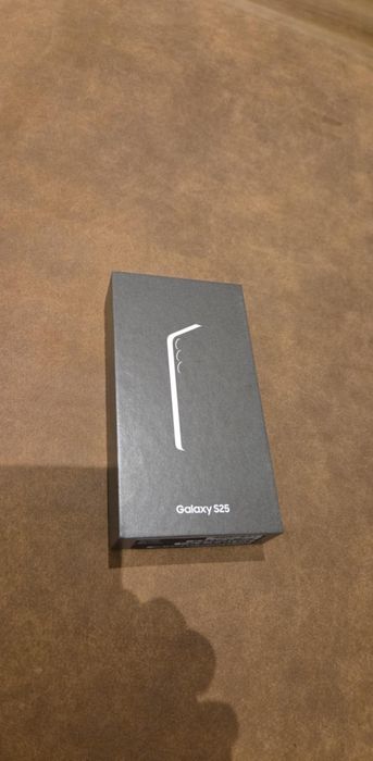 Продава се Samsung S25